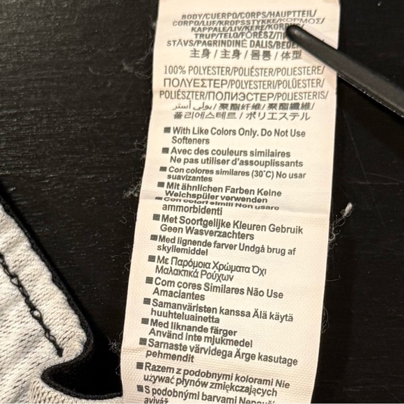 🍀2/$22 Under Armour Heatgear Perfect Pace Black White Running Short Womens Large - Picture 8 of 11